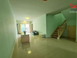 For rent そして for sale 4 Beds townhouse in Lat Phrao, Bangkok