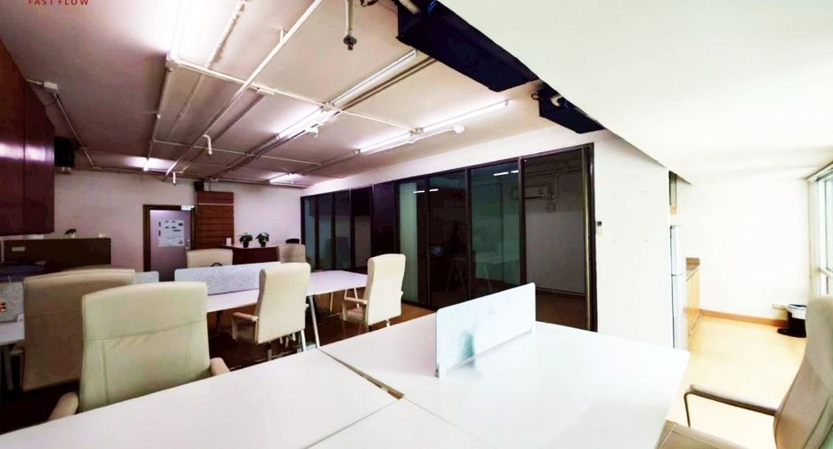 Apartment zum Kauf mit Studio in Watthana, Bangkok