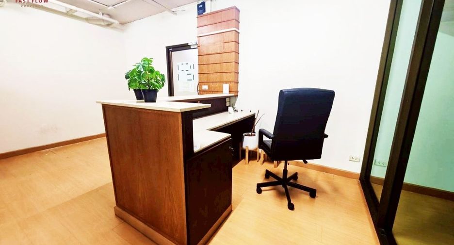 Apartment zum Kauf mit Studio in Watthana, Bangkok