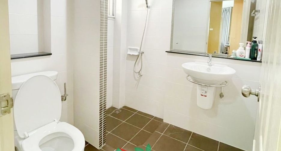For sale 3 bedrooms house in Mueang Nonthaburi, Nonthaburi