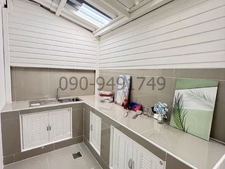 For rent 3 bedrooms townhouse in Bang Khun Thian, Bangkok