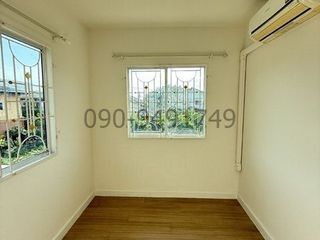 For rent 3 bedrooms townhouse in Bang Khun Thian, Bangkok