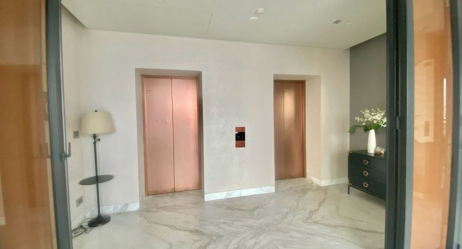 For rent 2 ベッドルーム condo in Watthana, Bangkok