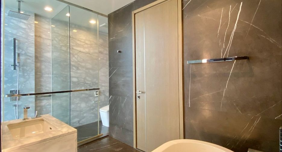 For rent 2 ベッドルーム condo in Watthana, Bangkok