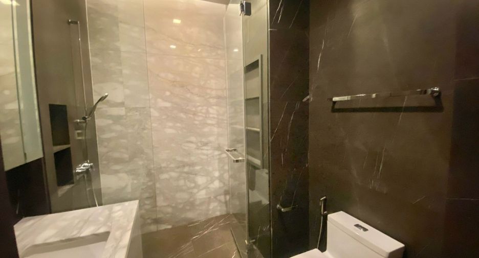 For rent 2 ベッドルーム condo in Watthana, Bangkok