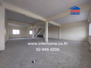 For sale 3 bed retail Space in Mueang Samut Prakan, Samut Prakan
