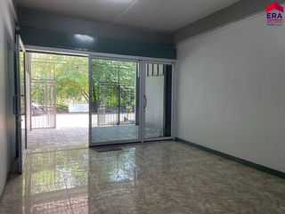 For sale 2 bed townhouse in Mueang Surat Thani, Surat Thani