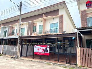 For sale 3 Beds townhouse in Mueang Surat Thani, Surat Thani