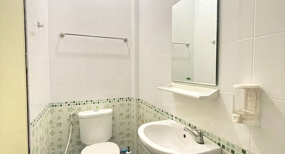 For sale 3 bedrooms townhouse in Mueang Surat Thani, Surat Thani