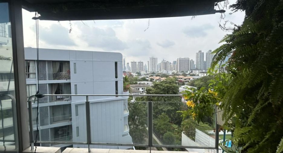 For rent and for sale 2 bedrooms condo in Watthana, Bangkok