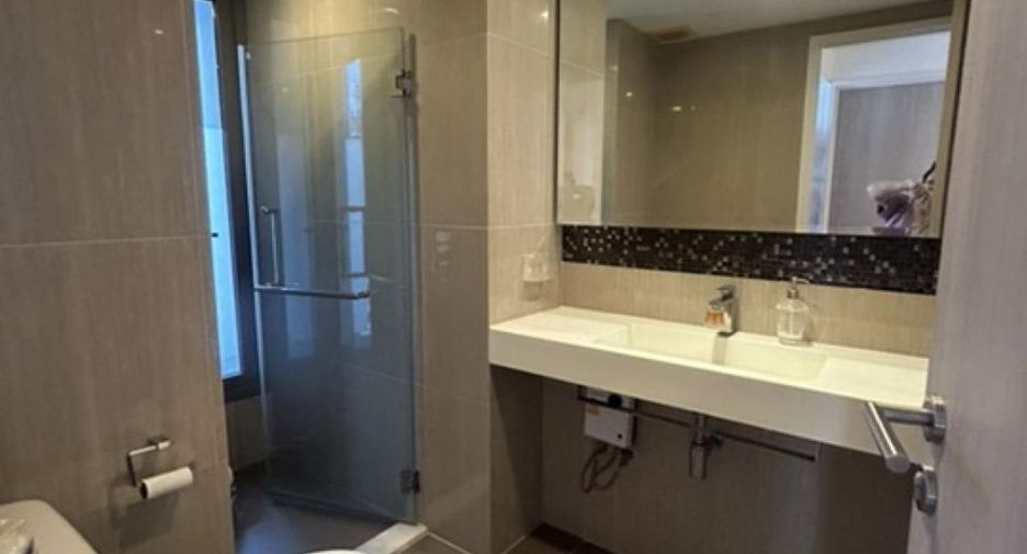 For rent and for sale 2 bedrooms condo in Watthana, Bangkok