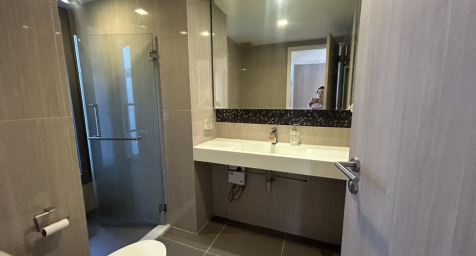 For rent and for sale 2 bedrooms condo in Watthana, Bangkok