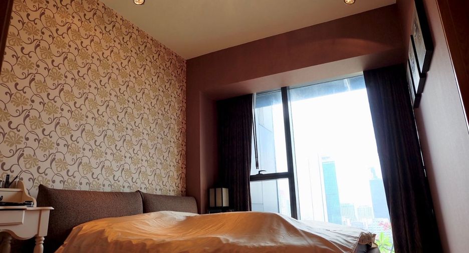 For rent 2 bedrooms condo in Sathon, Bangkok