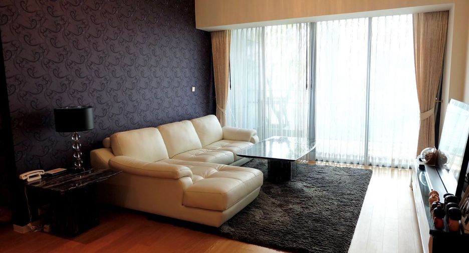 For rent 2 bedrooms condo in Sathon, Bangkok