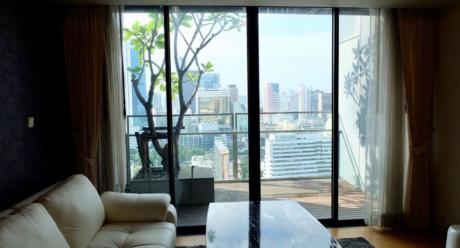 For rent 2 bedrooms condo in Sathon, Bangkok