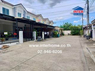For sale 3 bed townhouse in Mueang Pathum Thani, Pathum Thani