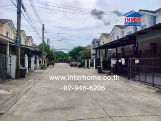 For sale 3 bed townhouse in Mueang Pathum Thani, Pathum Thani