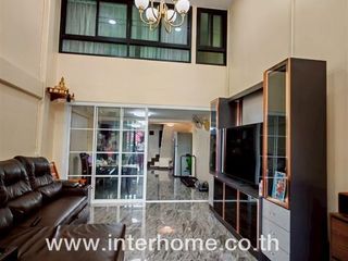 For sale 4 bed retail Space in Khlong Luang, Pathum Thani