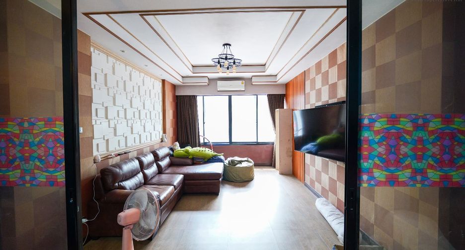 Local comercial en venta de 5 habitaciones en Chatuchak, Bangkok