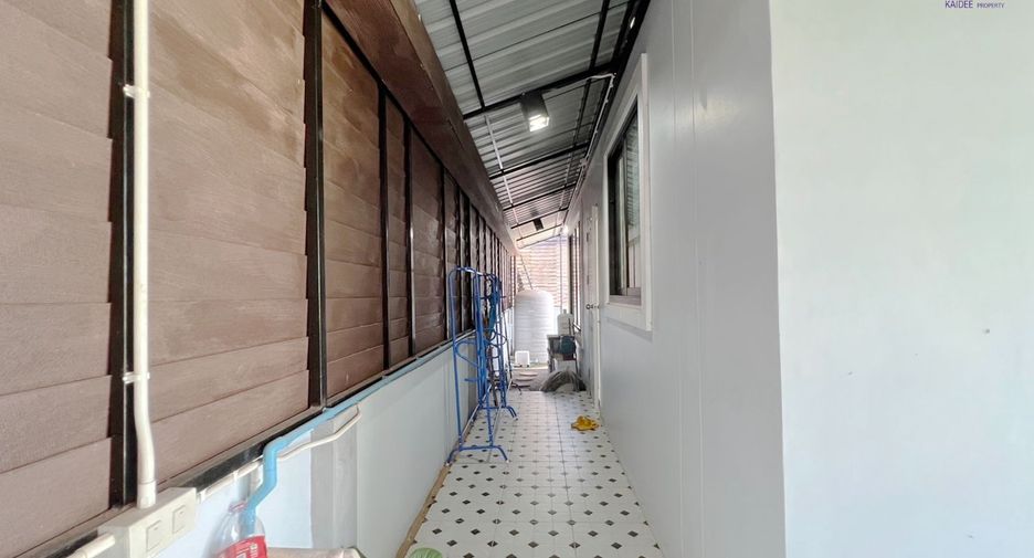 For sale 2 bedrooms house in Kanchanadit, Surat Thani