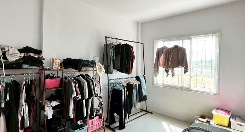For sale 3 bedrooms townhouse in Min Buri, Bangkok