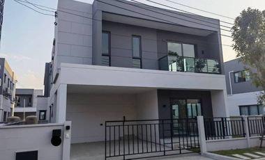 For rent 4 bed house in Bang Phli, Samut Prakan