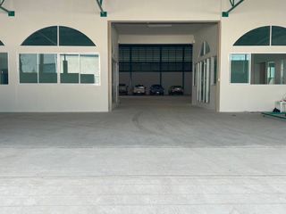 For sale 8 bed warehouse in Mueang Samut Sakhon, Samut Sakhon