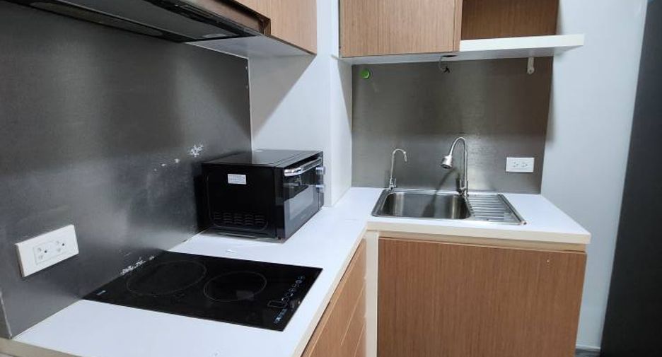 For rent 2 ベッドルーム condo in Phra Khanong, Bangkok