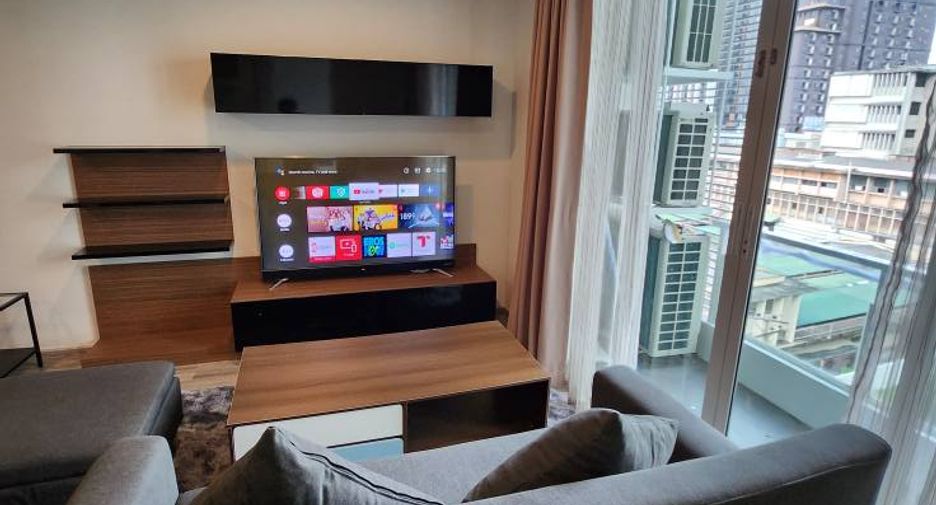 For rent 2 ベッドルーム condo in Phra Khanong, Bangkok