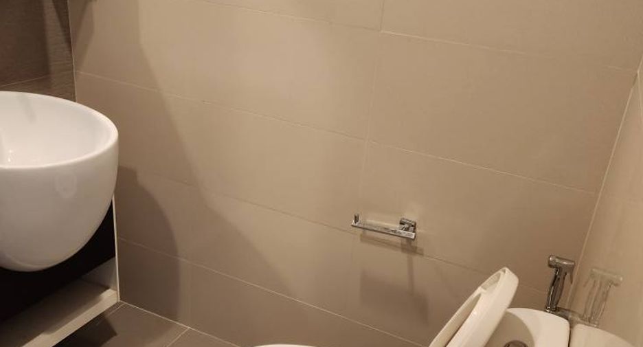 For rent 2 ベッドルーム condo in Phra Khanong, Bangkok