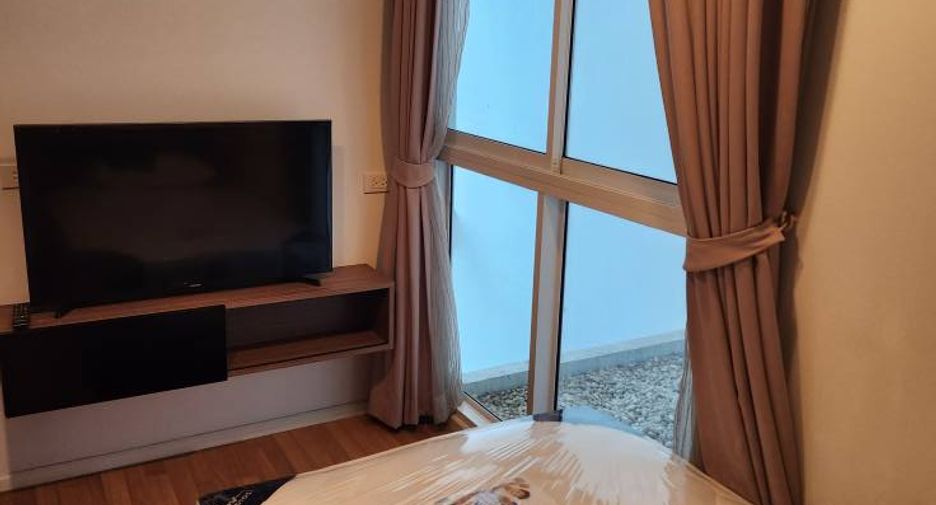For rent 2 ベッドルーム condo in Phra Khanong, Bangkok