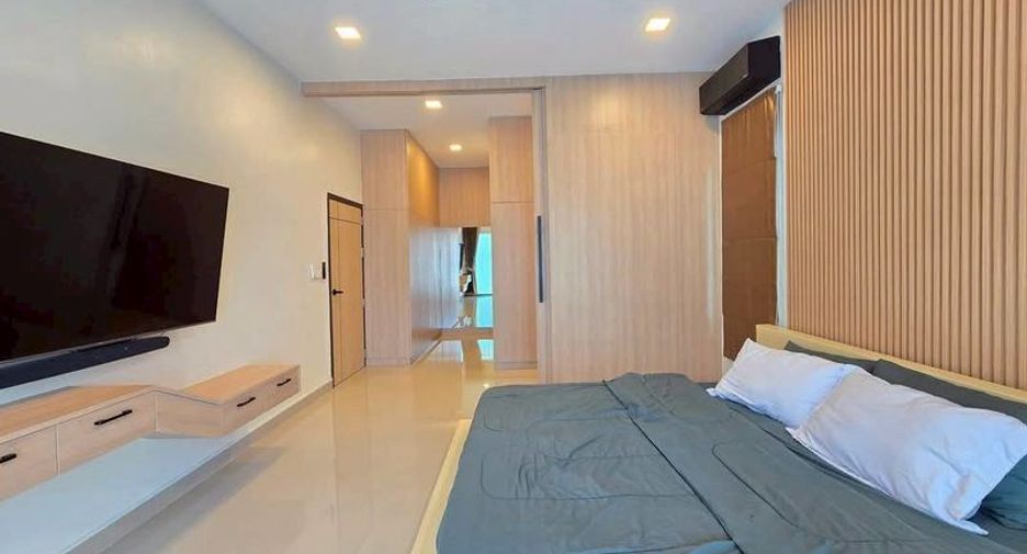 For sale 3 bedrooms villa in Bang Lamung, Chonburi