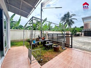 For sale 3 bed townhouse in Mueang Surat Thani, Surat Thani