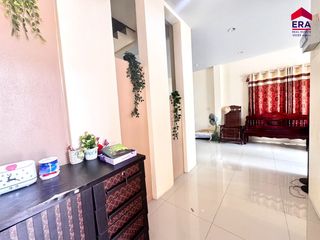 For sale 3 bed townhouse in Mueang Surat Thani, Surat Thani