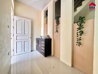For sale 3 bed townhouse in Mueang Surat Thani, Surat Thani