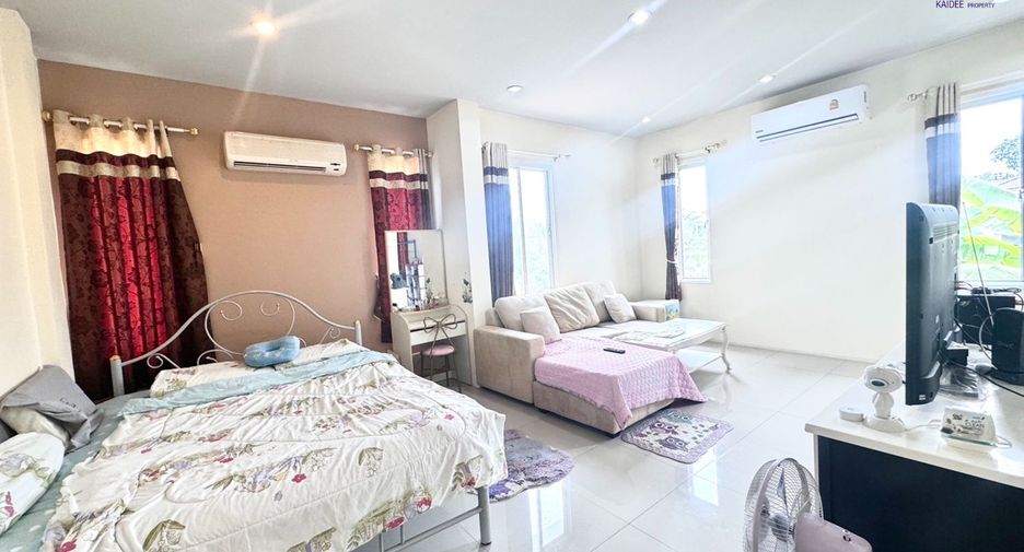 For sale 3 bedrooms townhouse in Mueang Surat Thani, Surat Thani