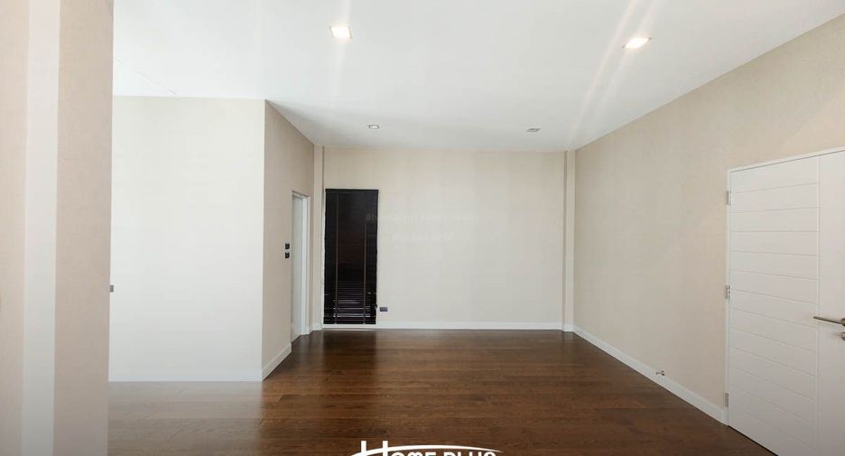 For sale 4 bedrooms house in Chatuchak, Bangkok