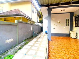 Haus zur Miete mit 3 Zimmer in Bang Lamung, Chonburi