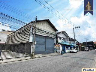 For sale 4 bed warehouse in Mueang Samut Prakan, Samut Prakan