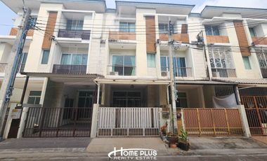 For sale 4 bedrooms townhouse in Yan Nawa, Bangkok