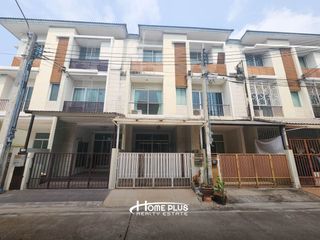 Casa adosada en venta de 4 habitaciones en Yan Nawa, Bangkok
