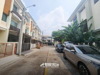 Casa adosada en venta de 4 habitaciones en Yan Nawa, Bangkok