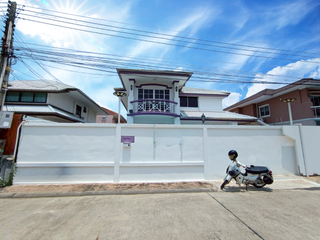 For rent and for sale 6 bedrooms house in Bang Lamung, Chonburi