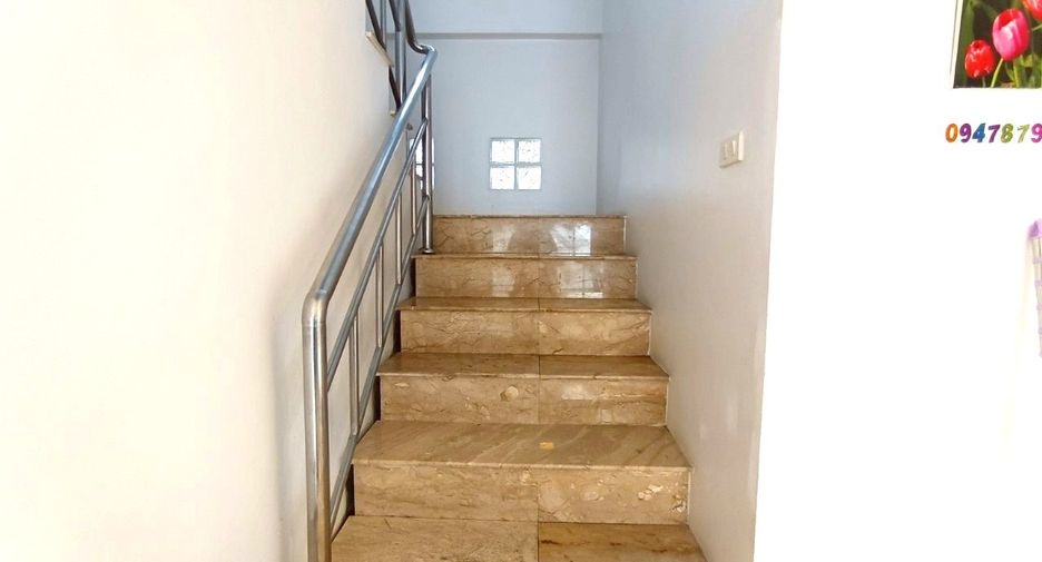 Haus zur Miete und zum Kauf mit 8 Zimmer in Bang Lamung, Chonburi