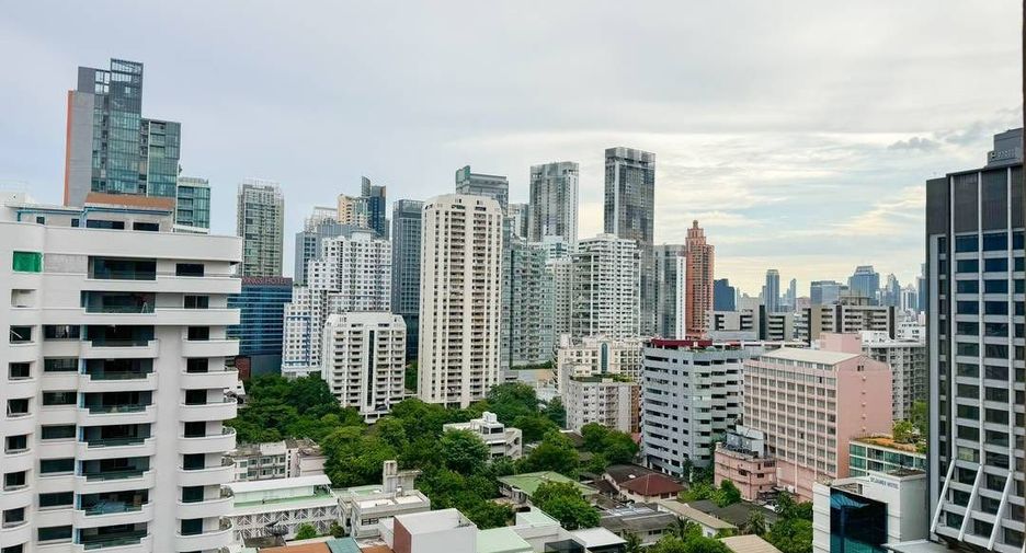 À louer et à vendre 1 chambre condo à Khlong Toei, Bangkok