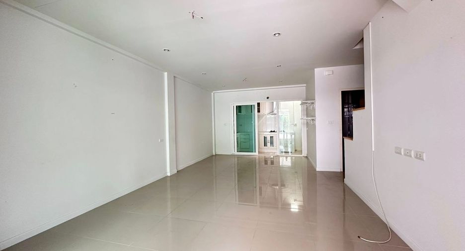 Casa en venta de 3 habitaciones en Mueang Nakhon Ratchasima, Nakhon Ratchasima