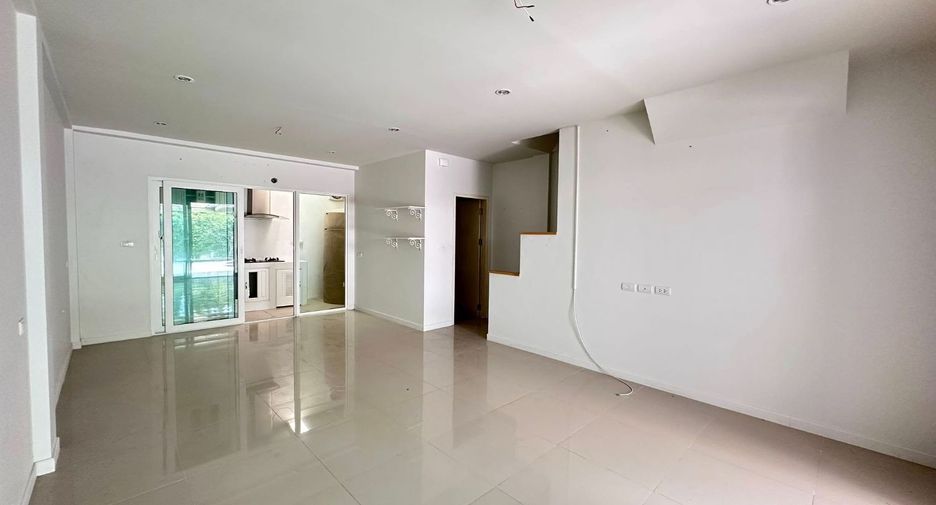 Casa en venta de 3 habitaciones en Mueang Nakhon Ratchasima, Nakhon Ratchasima