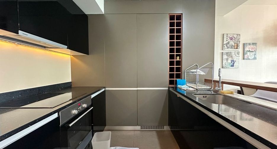 Condo en alquiler de 1 habitaciones en Sathon, Bangkok