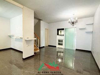 For sale 3 bed townhouse in Mueang Pathum Thani, Pathum Thani