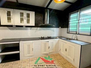 For sale 3 bed townhouse in Mueang Pathum Thani, Pathum Thani